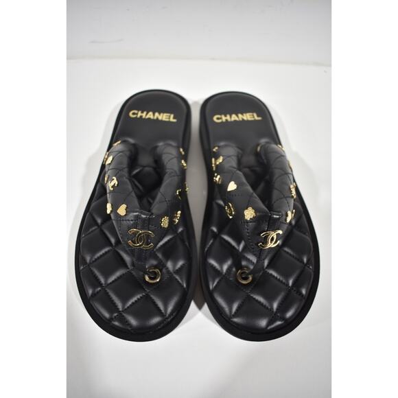 Chanel 23P Black Quilted Charms Padded Pool Thong Logo Mule Slide Flat Sandal 35 - Picture 3 of 12